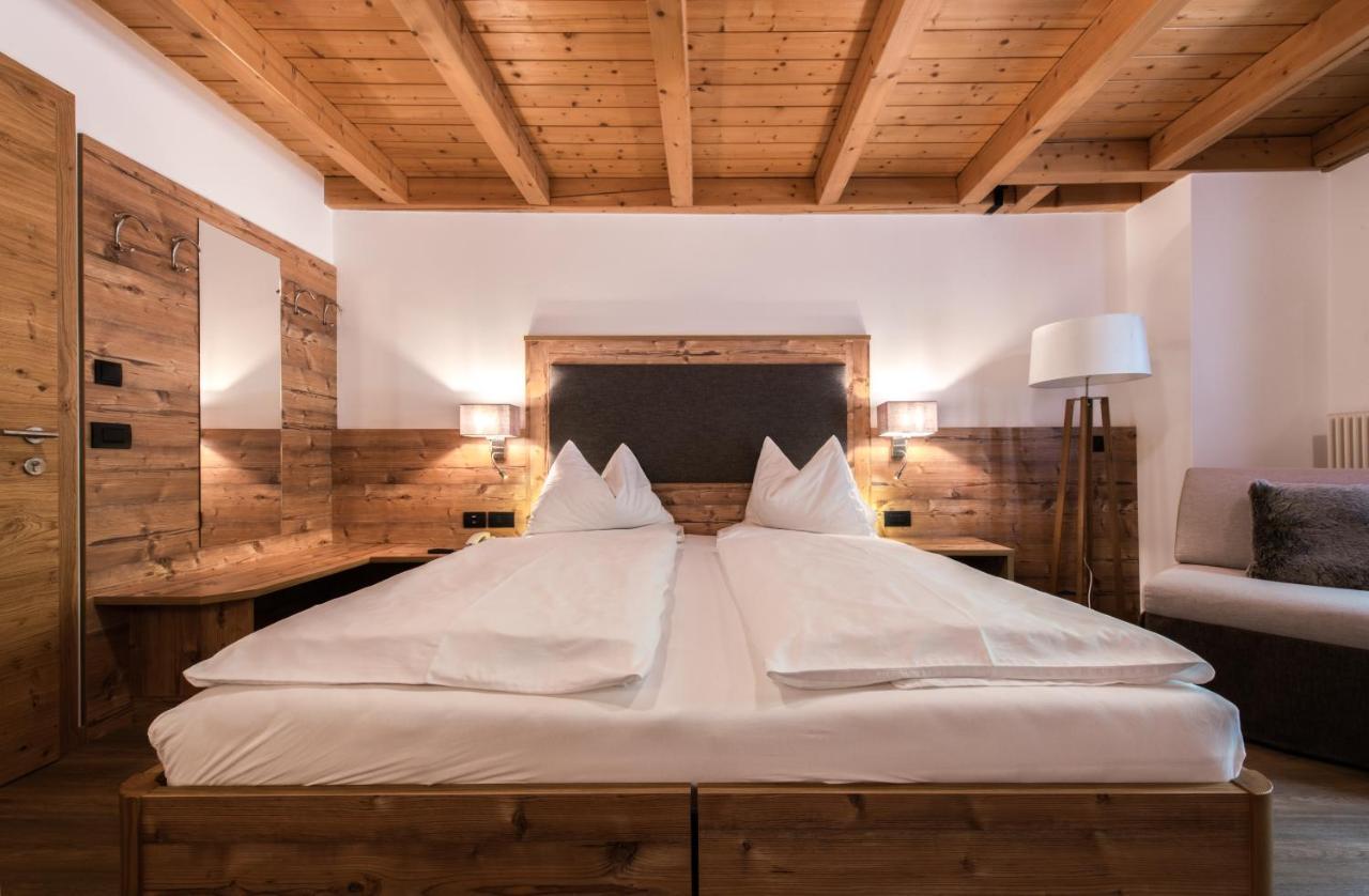 Charme Hotel Uridl Santa Cristina Val Gardena Esterno foto