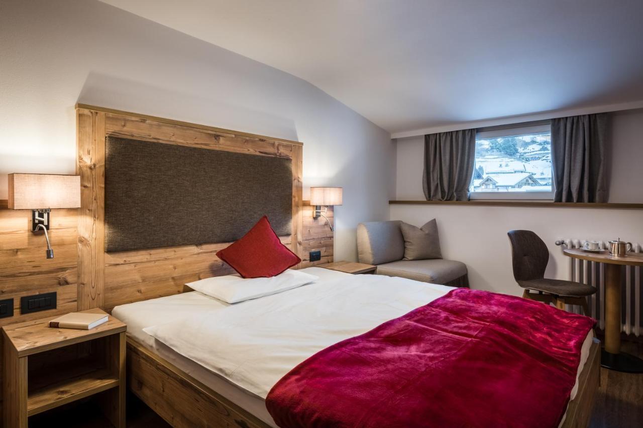 Charme Hotel Uridl Santa Cristina Val Gardena Esterno foto